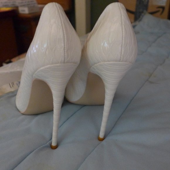 Crocodile Wear creamy beige stiletto heels sz 8 actually 8.5 but they run small - Picture 7 of 8